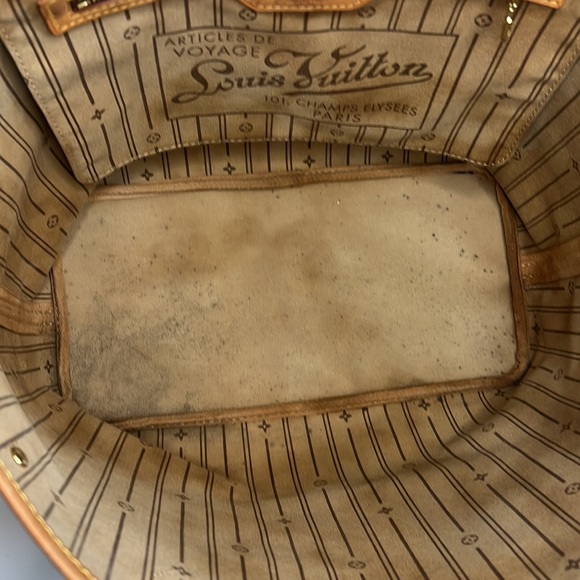 Louis Vuitton Neverfull MM monogram beige interior - Picture 13 of 16